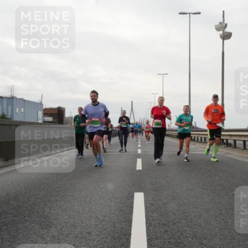 03.10.2025 - Köhlbrandbrückenlauf Matties Gatica Varas http://msf.ph/oto/9191589 03.10.2025 16:06:52 Position 3 9740 meine-sportfotos.de