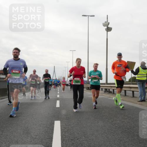03.10.2025 - Köhlbrandbrückenlauf Matties Gatica Varas http://msf.ph/oto/9191592 03.10.2025 16:06:53 Position 3  meine-sportfotos.de
