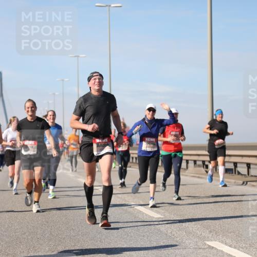 03.10.2025 - Köhlbrandbrückenlauf Yannick Fuchs http://msf.ph/oto/9191593 03.10.2025 11:52:30 Position 3 412, 4710, 4343 meine-sportfotos.de