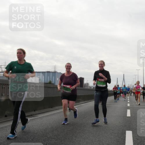 03.10.2025 - Köhlbrandbrückenlauf Matties Gatica Varas http://msf.ph/oto/9191603 03.10.2025 16:06:56 Position 3 8715 meine-sportfotos.de