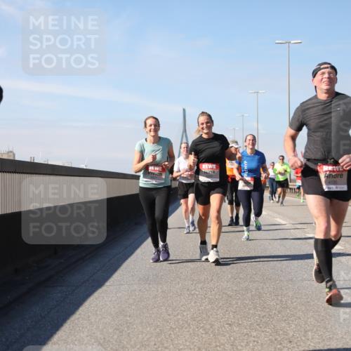 03.10.2025 - Köhlbrandbrückenlauf Yannick Fuchs http://msf.ph/oto/9191606 03.10.2025 11:52:31 Position 3 817, 4135 meine-sportfotos.de