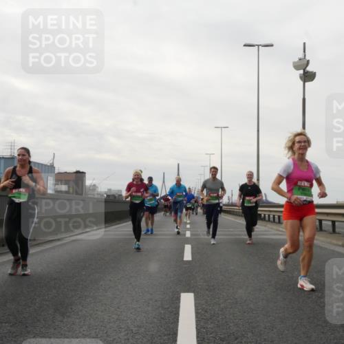 03.10.2025 - Köhlbrandbrückenlauf Matties Gatica Varas http://msf.ph/oto/9191618 03.10.2025 16:06:59 Position 3  meine-sportfotos.de