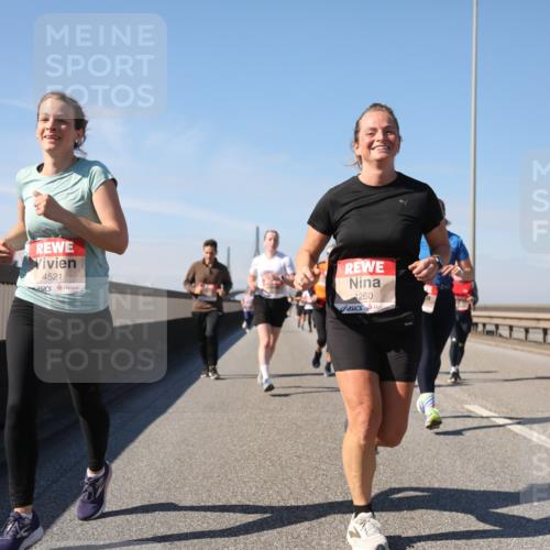 03.10.2025 - Köhlbrandbrückenlauf Yannick Fuchs http://msf.ph/oto/9191637 03.10.2025 11:52:33 Position 3 4521, 4260 meine-sportfotos.de