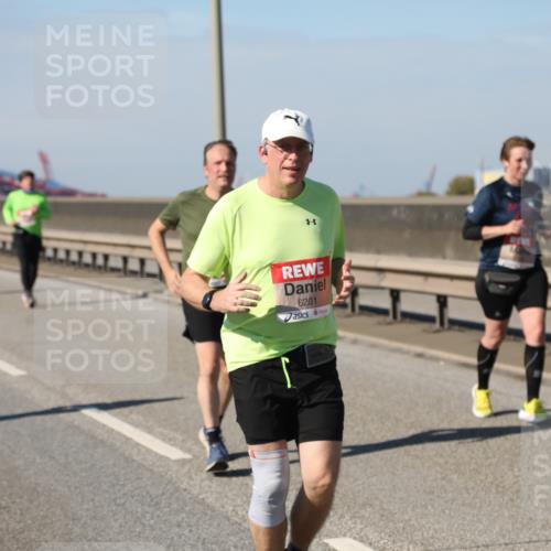 03.10.2025 - Köhlbrandbrückenlauf Yannick Fuchs http://msf.ph/oto/9191644 03.10.2025 12:12:31 Position 3 6201 meine-sportfotos.de