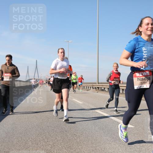 03.10.2025 - Köhlbrandbrückenlauf Yannick Fuchs http://msf.ph/oto/9191654 03.10.2025 11:52:34 Position 3 5941, 5794 meine-sportfotos.de