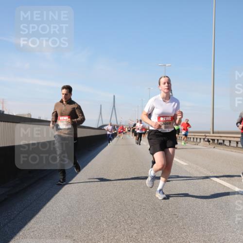 03.10.2025 - Köhlbrandbrückenlauf Yannick Fuchs http://msf.ph/oto/9191658 03.10.2025 11:52:34 Position 3 5941 meine-sportfotos.de