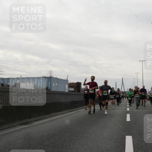 03.10.2025 - Köhlbrandbrückenlauf Matties Gatica Varas http://msf.ph/oto/9191666 03.10.2025 16:07:10 Position 3  meine-sportfotos.de