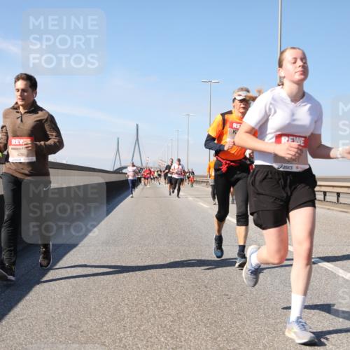 03.10.2025 - Köhlbrandbrückenlauf Yannick Fuchs http://msf.ph/oto/9191667 03.10.2025 11:52:35 Position 3 4266, 6273 meine-sportfotos.de
