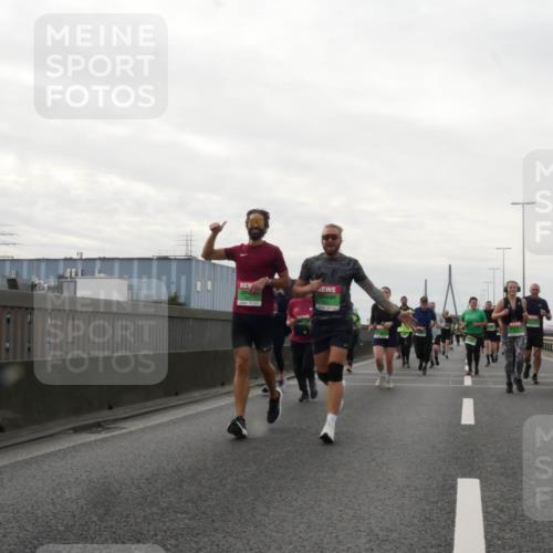 03.10.2025 - Köhlbrandbrückenlauf Matties Gatica Varas http://msf.ph/oto/9191673 03.10.2025 16:07:11 Position 3  meine-sportfotos.de