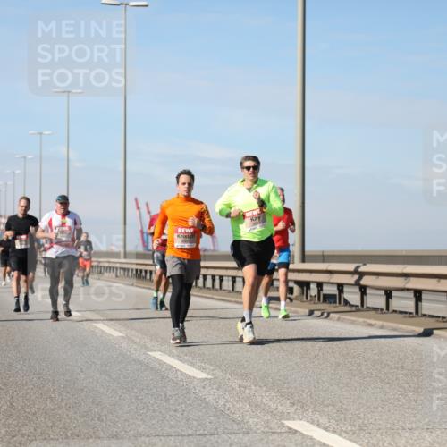 03.10.2025 - Köhlbrandbrückenlauf Yannick Fuchs http://msf.ph/oto/9191681 03.10.2025 11:52:36 Position 3  meine-sportfotos.de