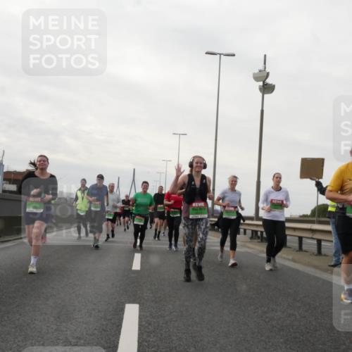 03.10.2025 - Köhlbrandbrückenlauf Matties Gatica Varas http://msf.ph/oto/9191682 03.10.2025 16:07:13 Position 3  meine-sportfotos.de