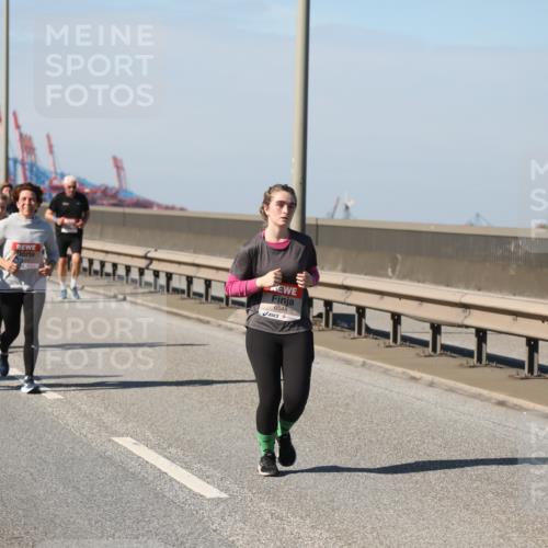 03.10.2025 - Köhlbrandbrückenlauf Yannick Fuchs http://msf.ph/oto/9191686 03.10.2025 12:12:39 Position 3 6548 meine-sportfotos.de