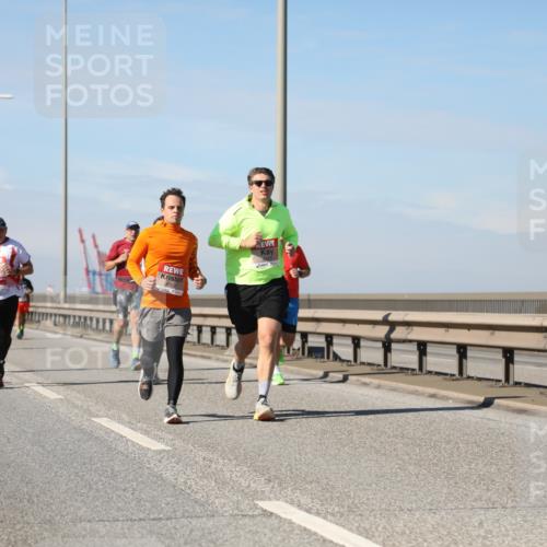 03.10.2025 - Köhlbrandbrückenlauf Yannick Fuchs http://msf.ph/oto/9191691 03.10.2025 11:52:36 Position 3 4502 meine-sportfotos.de