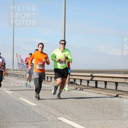 03.10.2025 - Köhlbrandbrückenlauf Yannick Fuchs http://msf.ph/oto/9191695 03.10.2025 11:52:37 Position 3  meine-sportfotos.de