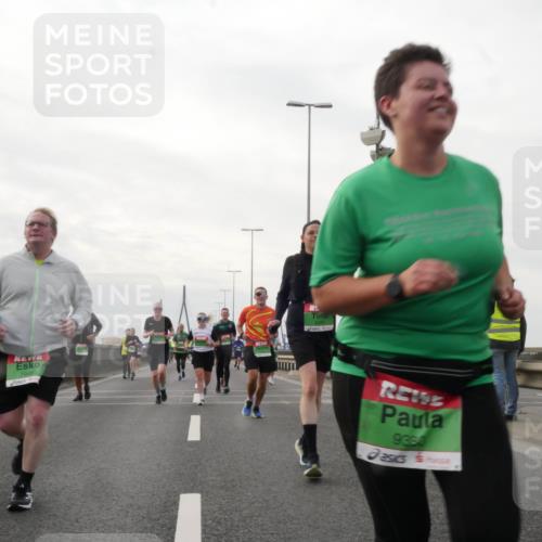 03.10.2025 - Köhlbrandbrückenlauf Matties Gatica Varas http://msf.ph/oto/9191700 03.10.2025 16:07:17 Position 3 7948, 938 meine-sportfotos.de