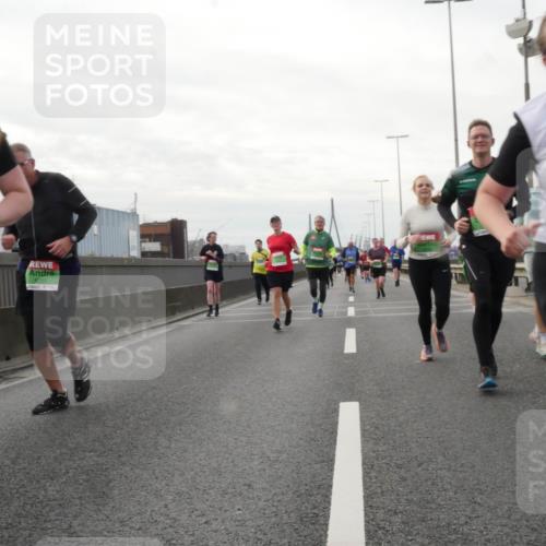 03.10.2025 - Köhlbrandbrückenlauf Matties Gatica Varas http://msf.ph/oto/9191719 03.10.2025 16:07:21 Position 3 1959, 8711, 7807 meine-sportfotos.de