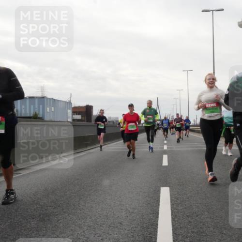 03.10.2025 - Köhlbrandbrückenlauf Matties Gatica Varas http://msf.ph/oto/9191722 03.10.2025 16:07:22 Position 3 8711, 7830 meine-sportfotos.de