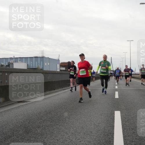03.10.2025 - Köhlbrandbrückenlauf Matties Gatica Varas http://msf.ph/oto/9191726 03.10.2025 16:07:23 Position 3  meine-sportfotos.de