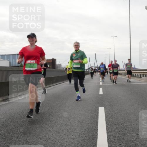 03.10.2025 - Köhlbrandbrückenlauf Matties Gatica Varas http://msf.ph/oto/9191730 03.10.2025 16:07:24 Position 3 9639 meine-sportfotos.de