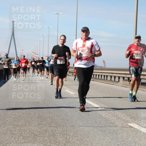 03.10.2025 - Köhlbrandbrückenlauf Yannick Fuchs http://msf.ph/oto/9191742 03.10.2025 11:52:39 Position 3 4352, 401, 4370 meine-sportfotos.de