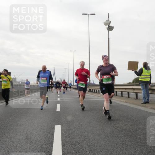 03.10.2025 - Köhlbrandbrückenlauf Matties Gatica Varas http://msf.ph/oto/9191744 03.10.2025 16:07:27 Position 3  meine-sportfotos.de