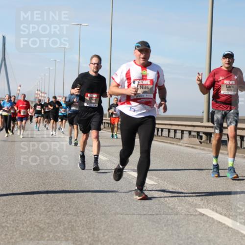 03.10.2025 - Köhlbrandbrückenlauf Yannick Fuchs http://msf.ph/oto/9191746 03.10.2025 11:52:40 Position 3 4370 meine-sportfotos.de