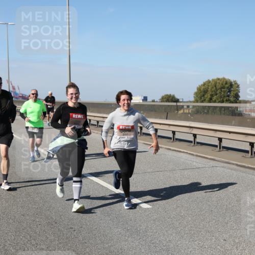 03.10.2025 - Köhlbrandbrückenlauf Yannick Fuchs http://msf.ph/oto/9191754 03.10.2025 12:12:44 Position 3 5585 meine-sportfotos.de