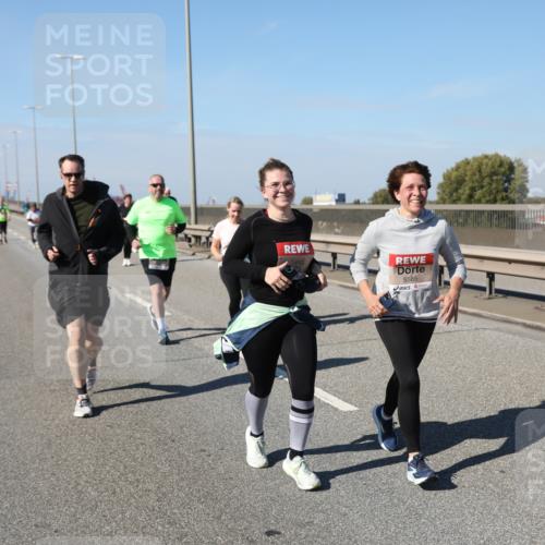 03.10.2025 - Köhlbrandbrückenlauf Yannick Fuchs http://msf.ph/oto/9191762 03.10.2025 12:12:44 Position 3 5585 meine-sportfotos.de