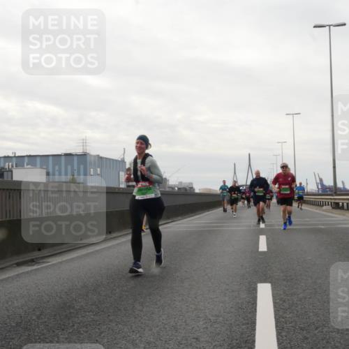 03.10.2025 - Köhlbrandbrückenlauf Matties Gatica Varas http://msf.ph/oto/9191765 03.10.2025 16:07:31 Position 3  meine-sportfotos.de