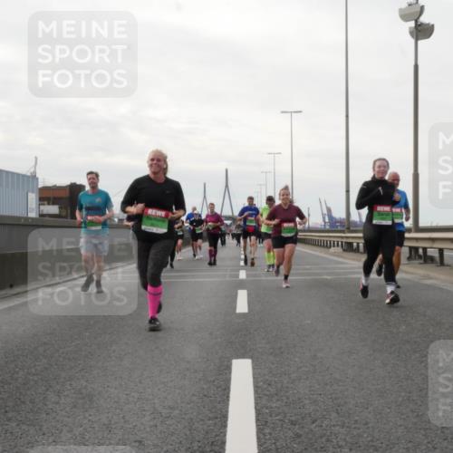 03.10.2025 - Köhlbrandbrückenlauf Matties Gatica Varas http://msf.ph/oto/9191782 03.10.2025 16:07:38 Position 3  meine-sportfotos.de