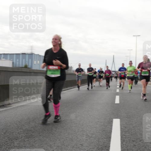 03.10.2025 - Köhlbrandbrückenlauf Matties Gatica Varas http://msf.ph/oto/9191786 03.10.2025 16:07:39 Position 3  meine-sportfotos.de