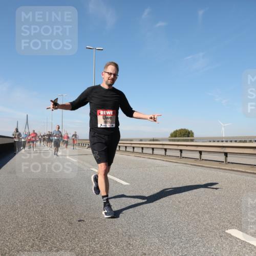 03.10.2025 - Köhlbrandbrückenlauf Yannick Fuchs http://msf.ph/oto/9191791 03.10.2025 11:52:43 Position 3 4975 meine-sportfotos.de