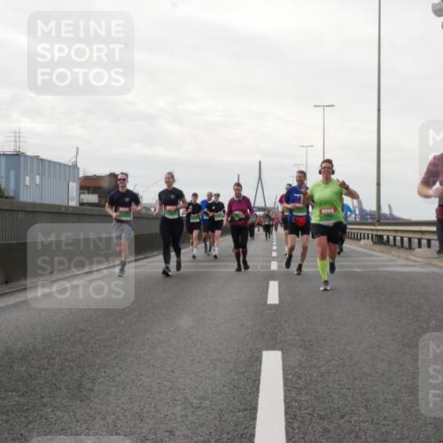 03.10.2025 - Köhlbrandbrückenlauf Matties Gatica Varas http://msf.ph/oto/9191792 03.10.2025 16:07:41 Position 3 9049 meine-sportfotos.de