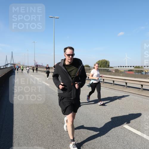 03.10.2025 - Köhlbrandbrückenlauf Yannick Fuchs http://msf.ph/oto/9191793 03.10.2025 12:12:46 Position 3  meine-sportfotos.de