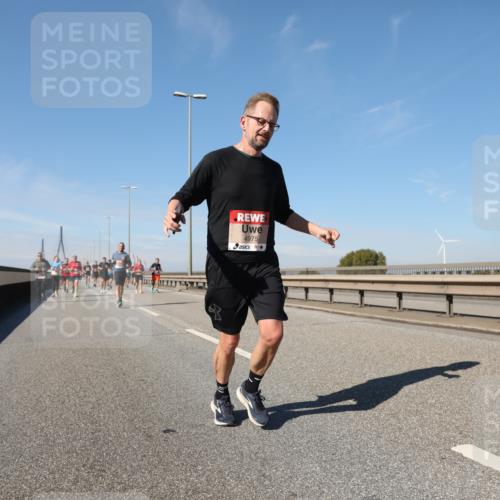 03.10.2025 - Köhlbrandbrückenlauf Yannick Fuchs http://msf.ph/oto/9191795 03.10.2025 11:52:43 Position 3 4975 meine-sportfotos.de