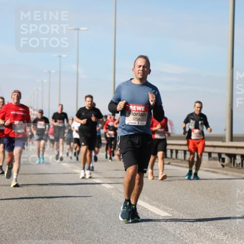 03.10.2025 - Köhlbrandbrückenlauf Yannick Fuchs http://msf.ph/oto/9191809 03.10.2025 11:52:45 Position 3 5754 meine-sportfotos.de