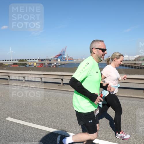 03.10.2025 - Köhlbrandbrückenlauf Yannick Fuchs http://msf.ph/oto/9191815 03.10.2025 12:12:48 Position 3  meine-sportfotos.de