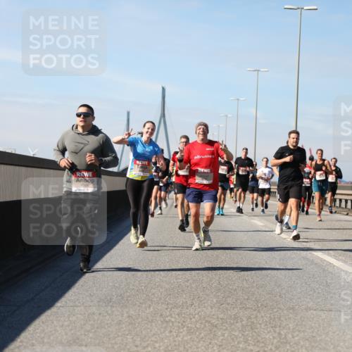 03.10.2025 - Köhlbrandbrückenlauf Yannick Fuchs http://msf.ph/oto/9191824 03.10.2025 11:52:46 Position 3 4506, 5754 meine-sportfotos.de