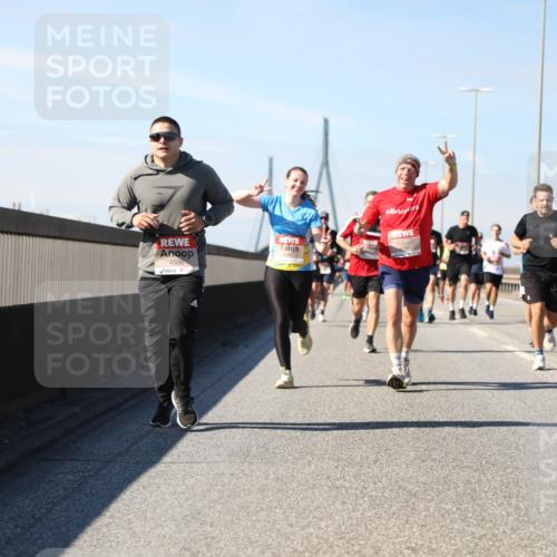 03.10.2025 - Köhlbrandbrückenlauf Yannick Fuchs http://msf.ph/oto/9191831 03.10.2025 11:52:46 Position 3 4506 meine-sportfotos.de