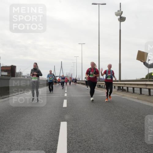 03.10.2025 - Köhlbrandbrückenlauf Matties Gatica Varas http://msf.ph/oto/9191841 03.10.2025 16:07:52 Position 3  meine-sportfotos.de