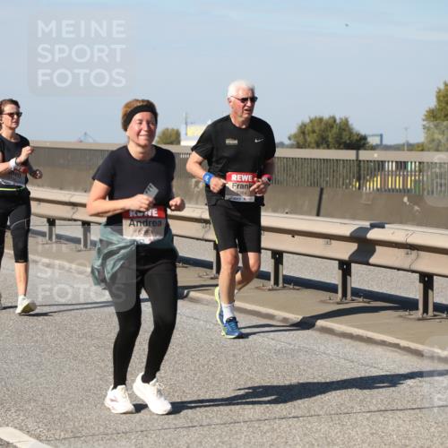 03.10.2025 - Köhlbrandbrückenlauf Yannick Fuchs http://msf.ph/oto/9191844 03.10.2025 12:12:50 Position 3 9, 6264 meine-sportfotos.de