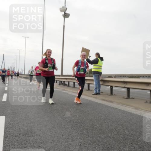 03.10.2025 - Köhlbrandbrückenlauf Matties Gatica Varas http://msf.ph/oto/9191845 03.10.2025 16:07:52 Position 3  meine-sportfotos.de