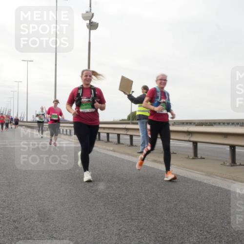 03.10.2025 - Köhlbrandbrückenlauf Matties Gatica Varas http://msf.ph/oto/9191846 03.10.2025 16:07:53 Position 3  meine-sportfotos.de