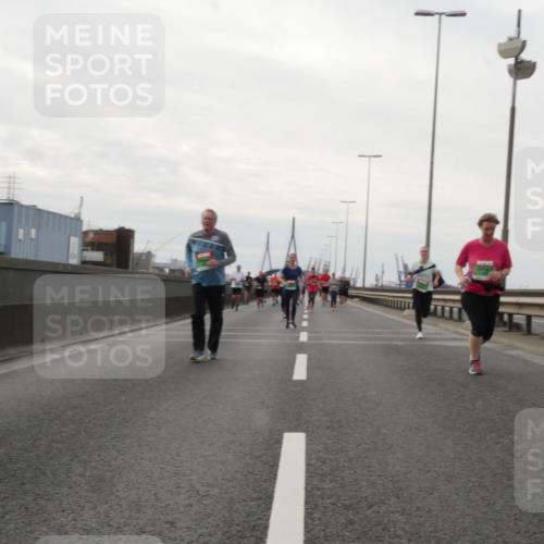 03.10.2025 - Köhlbrandbrückenlauf Matties Gatica Varas http://msf.ph/oto/9191856 03.10.2025 16:07:55 Position 3  meine-sportfotos.de