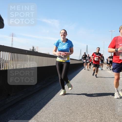 03.10.2025 - Köhlbrandbrückenlauf Yannick Fuchs http://msf.ph/oto/9191870 03.10.2025 11:52:48 Position 3 4845, 6797 meine-sportfotos.de