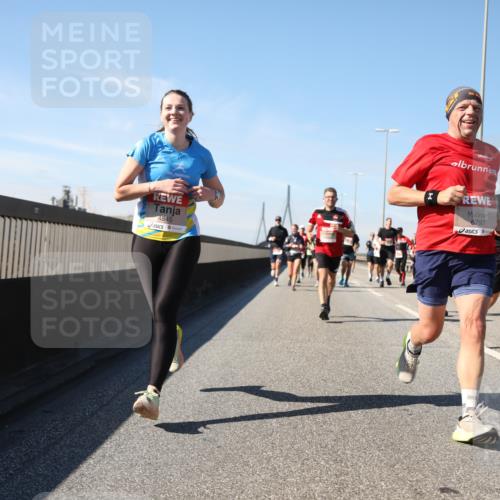 03.10.2025 - Köhlbrandbrückenlauf Yannick Fuchs http://msf.ph/oto/9191873 03.10.2025 11:52:48 Position 3 4845, 6797 meine-sportfotos.de
