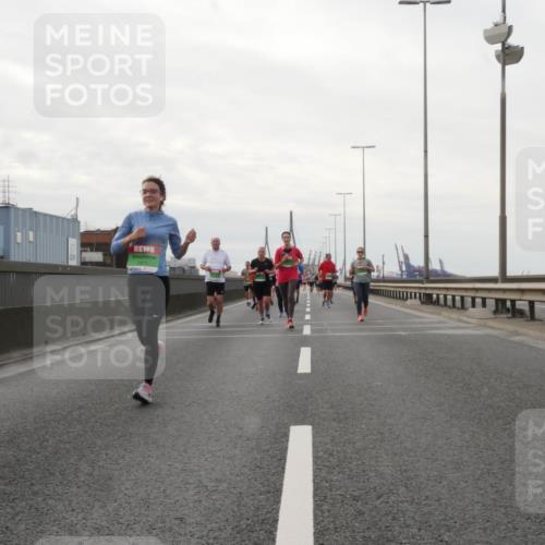 03.10.2025 - Köhlbrandbrückenlauf Matties Gatica Varas http://msf.ph/oto/9191884 03.10.2025 16:08:01 Position 3 7971 meine-sportfotos.de