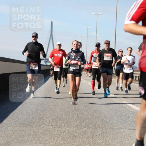 03.10.2025 - Köhlbrandbrückenlauf Yannick Fuchs http://msf.ph/oto/9191889 03.10.2025 11:52:50 Position 3 6563, 5738, 5410 meine-sportfotos.de