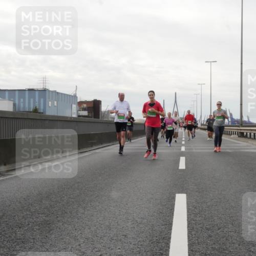 03.10.2025 - Köhlbrandbrückenlauf Matties Gatica Varas http://msf.ph/oto/9191891 03.10.2025 16:08:03 Position 3  meine-sportfotos.de