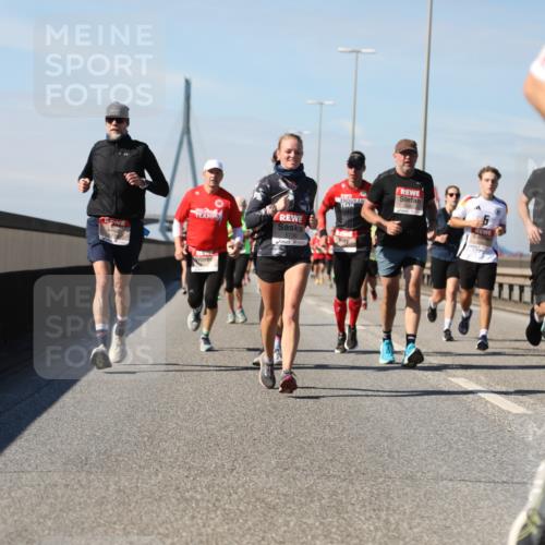 03.10.2025 - Köhlbrandbrückenlauf Yannick Fuchs http://msf.ph/oto/9191893 03.10.2025 11:52:50 Position 3 5738 meine-sportfotos.de